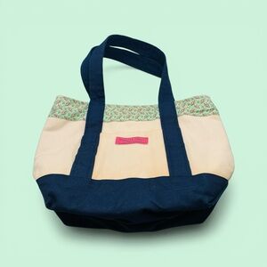 Vineyard Vines Small Zippered  Canvas Tote with Navy Trim
